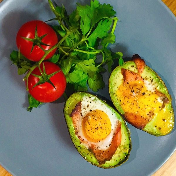 Smoked Salmon Baked Egg Avocado